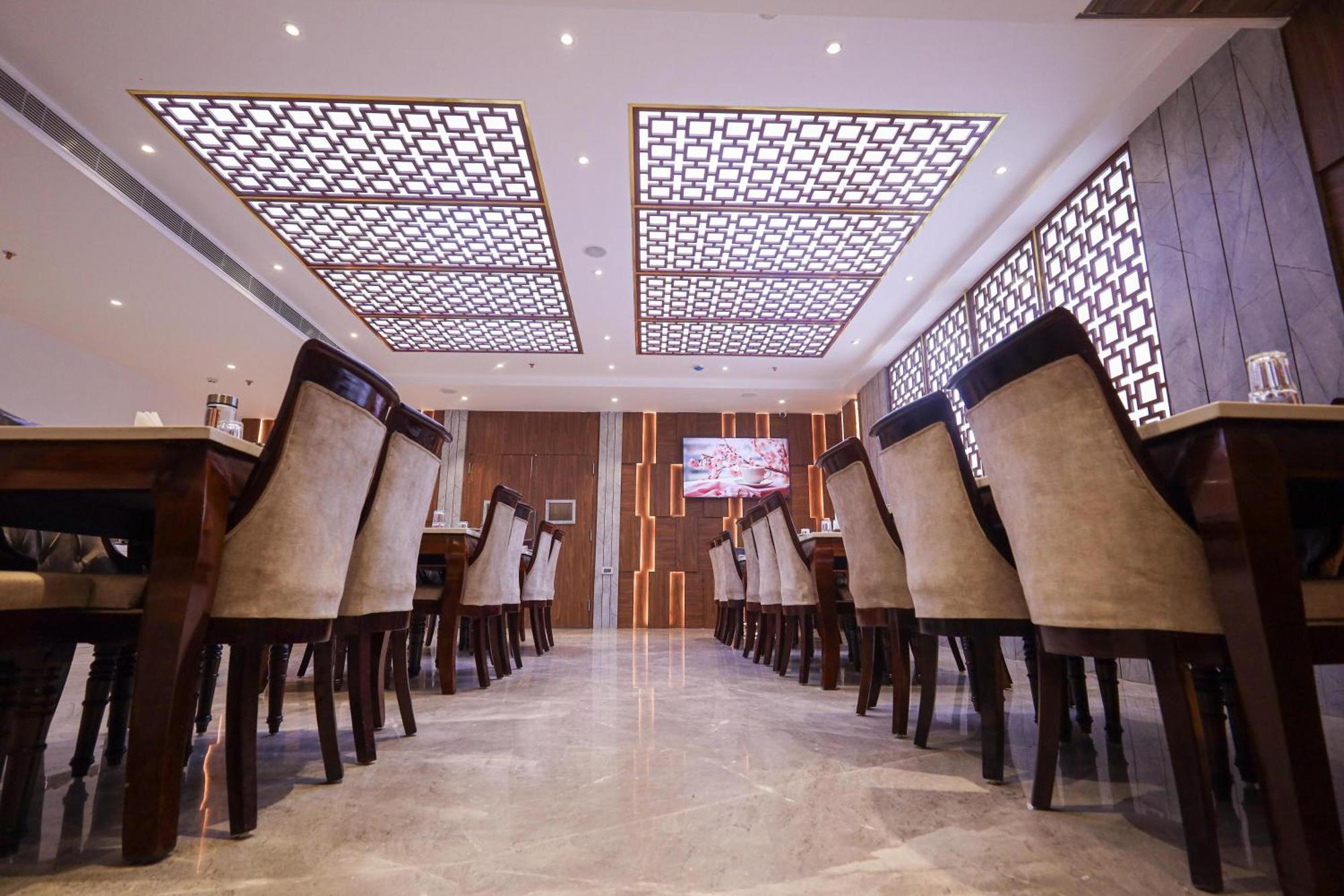 The Royal Legacy Hotel Lucknow Exterior photo