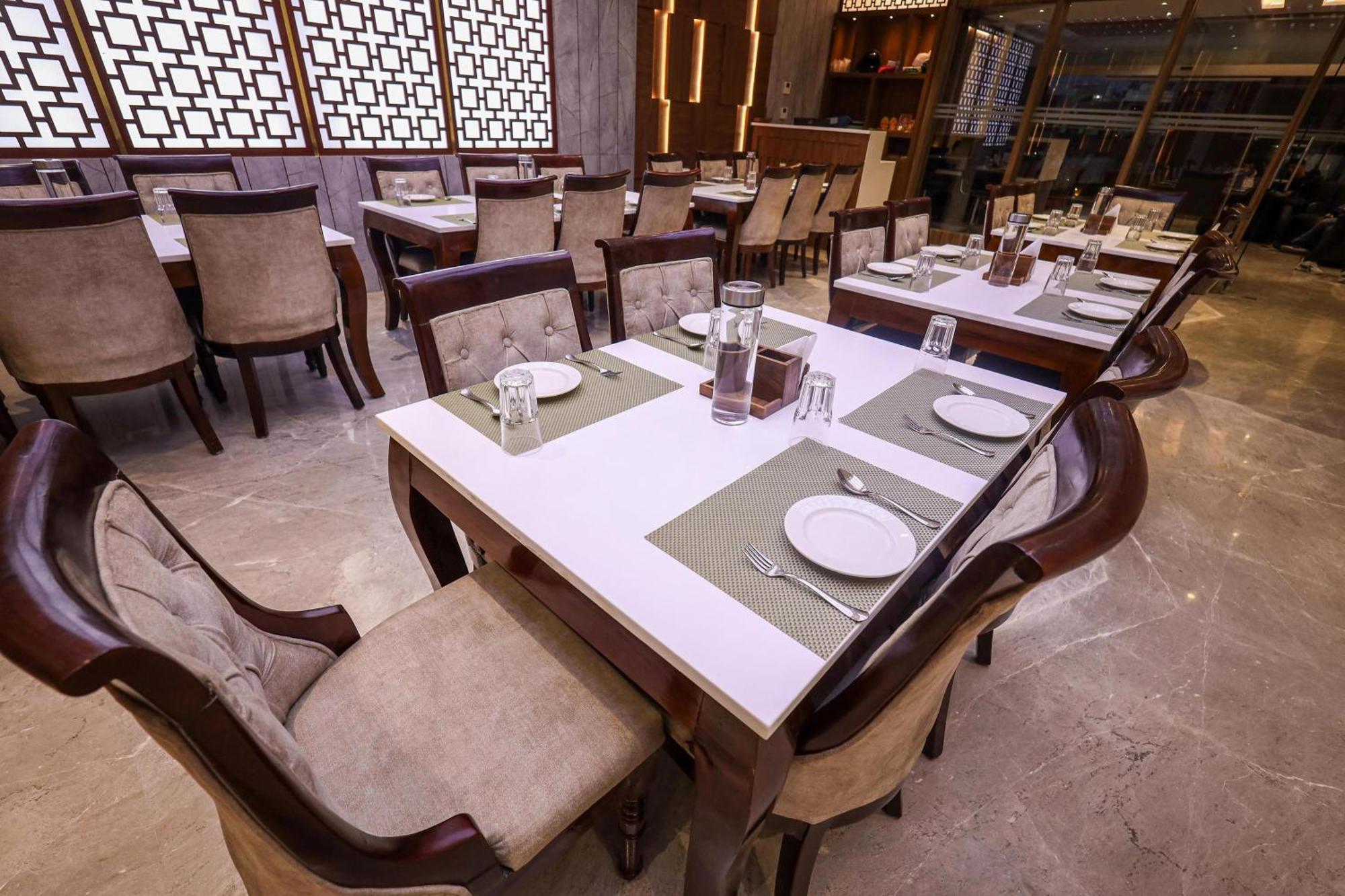 The Royal Legacy Hotel Lucknow Exterior photo